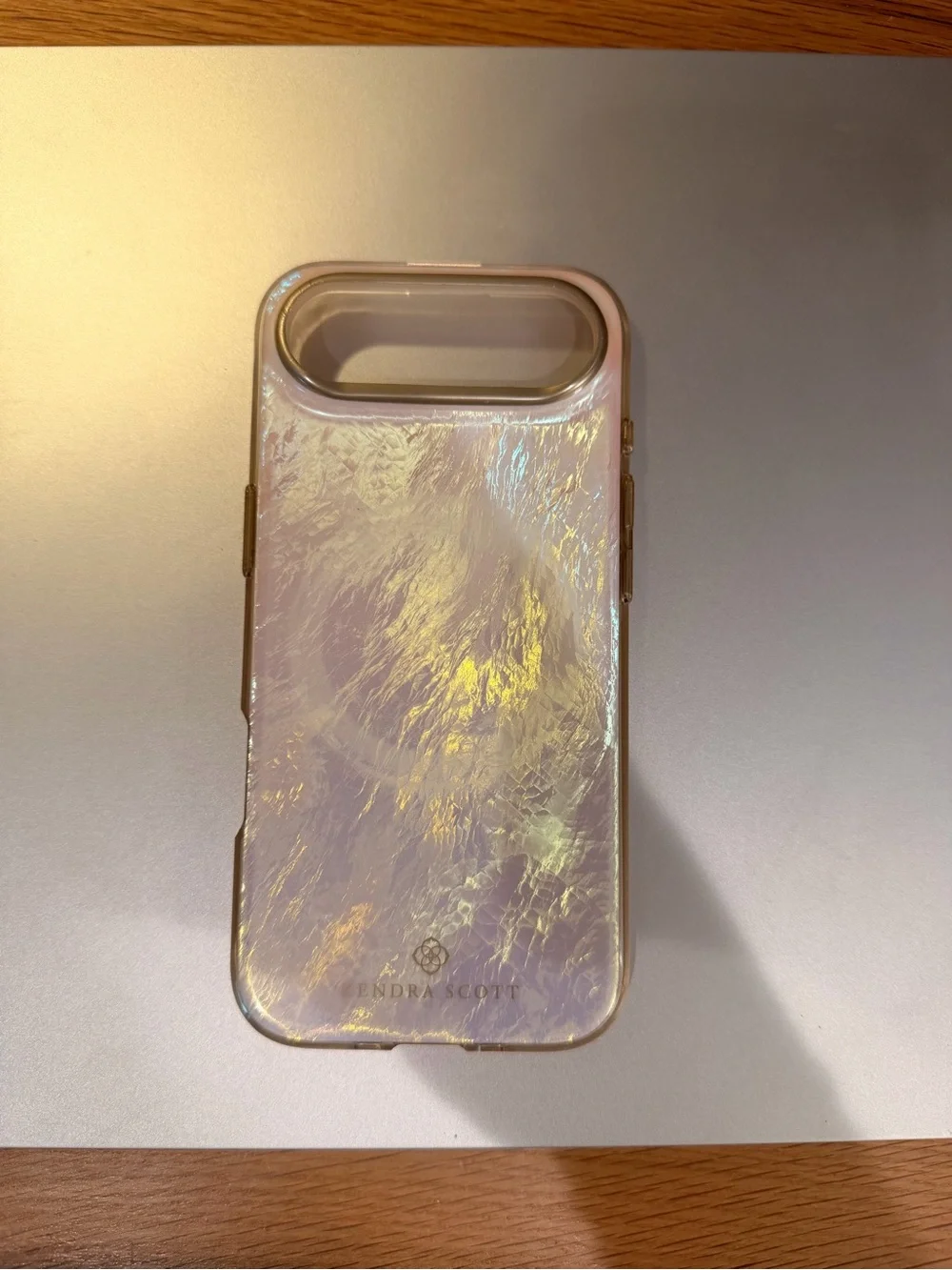 Kendra Scott iPhone Air 17 Iridescent Pearlescent Cream Phone Case